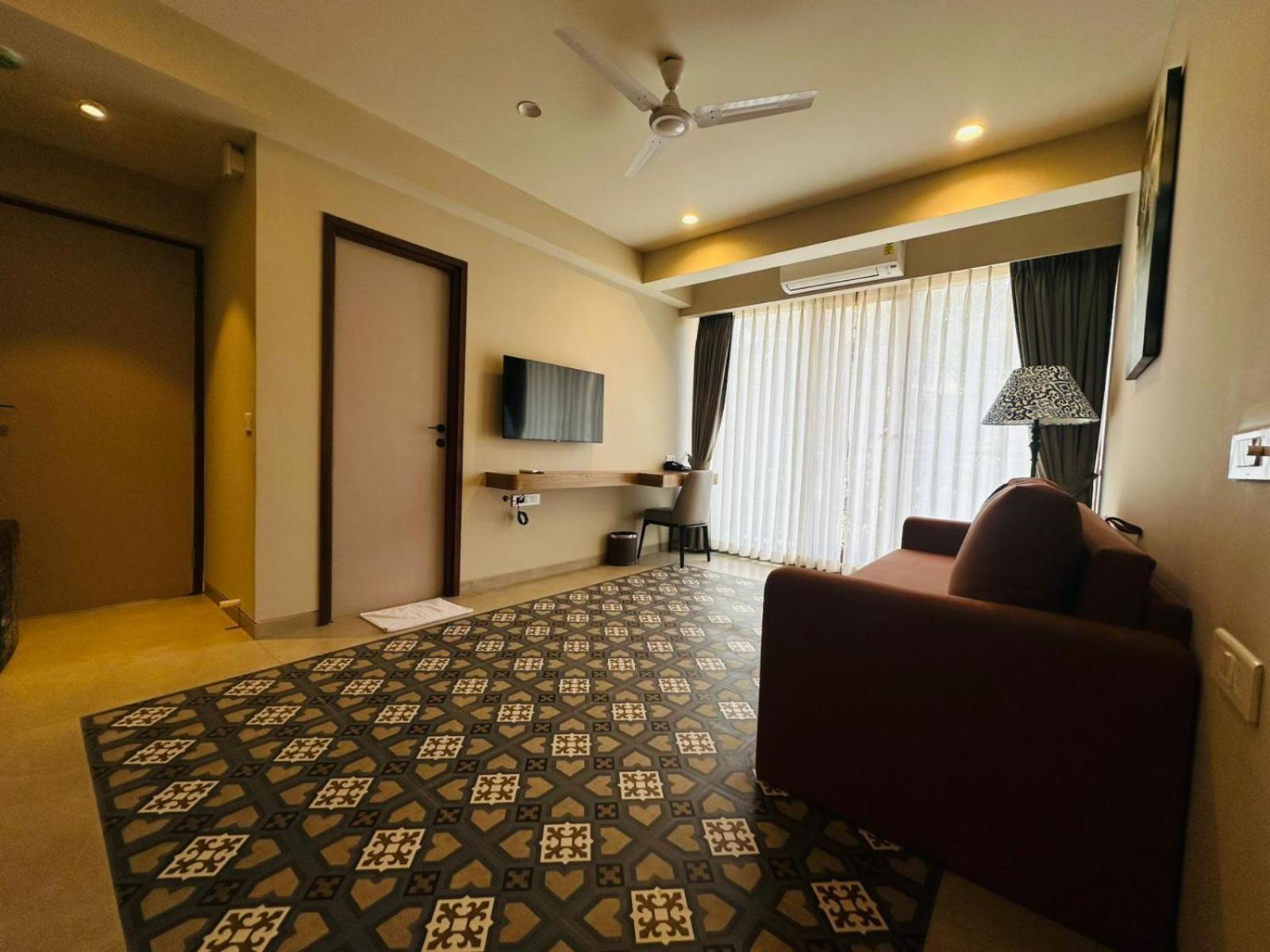 Titanic Boutique Hotel บากา ภายนอก รูปภาพ