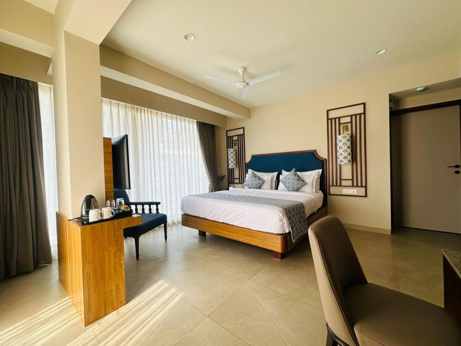 Titanic Boutique Hotel บากา ภายนอก รูปภาพ