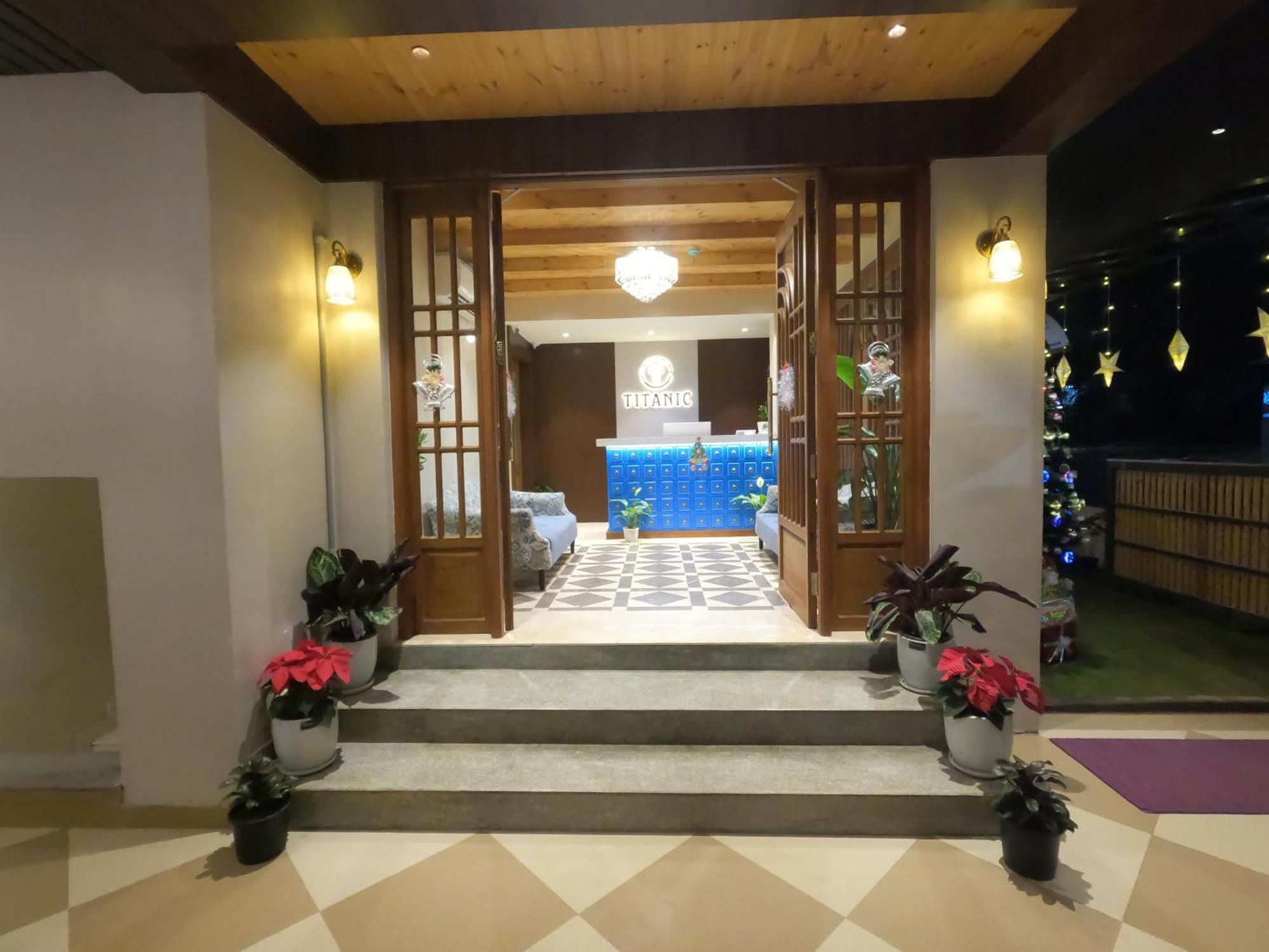 Titanic Boutique Hotel บากา ภายนอก รูปภาพ